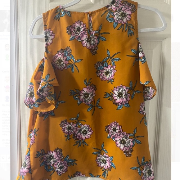 Floral blouse - Picture 2 of 3